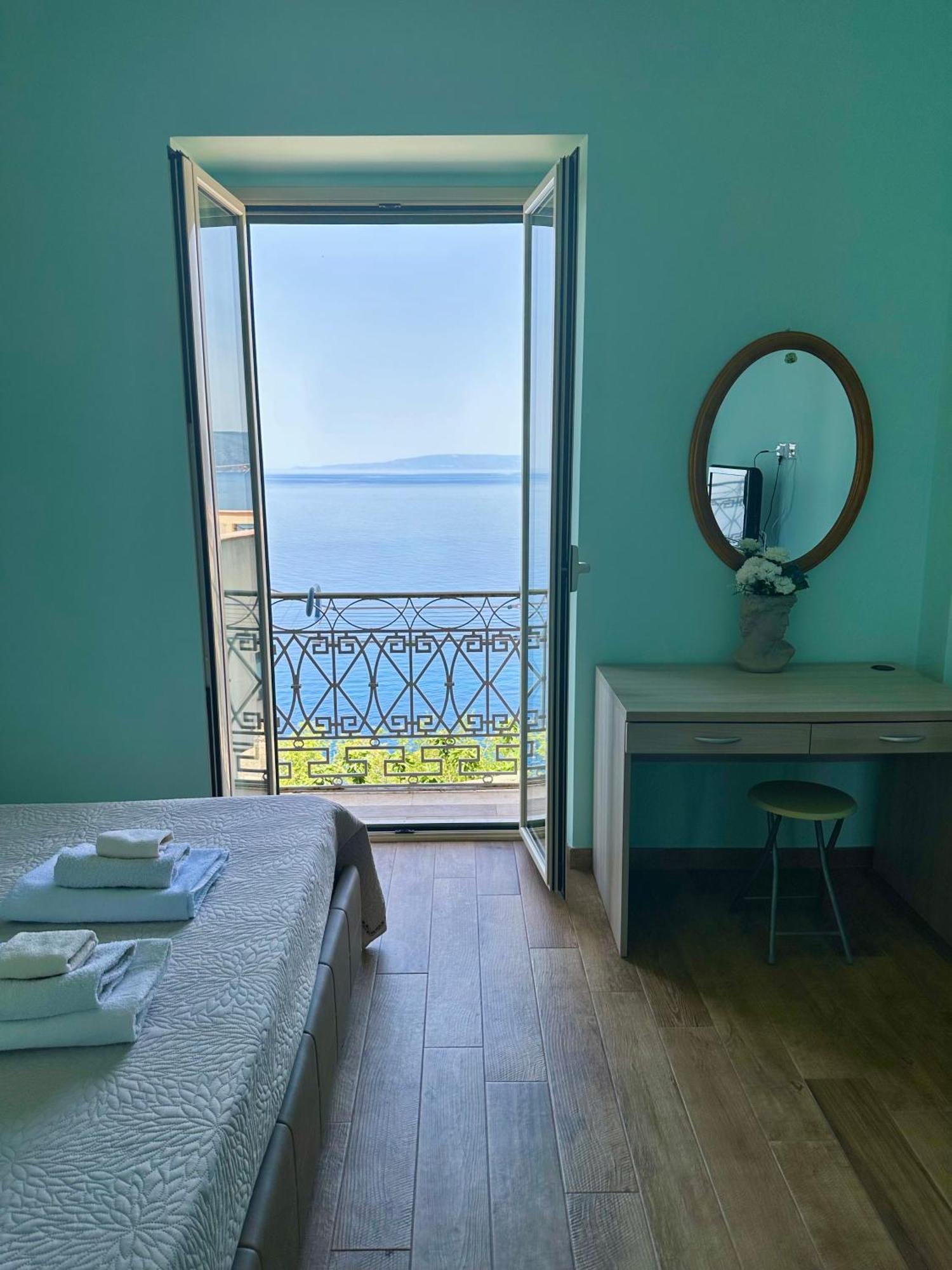 Nel Blu Dipinto Di Blu Villa Scilla Exteriör bild